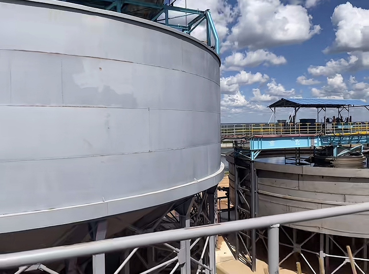 1776921292381959.jpg Heavy-duty conveyor system for copper ore processing (1).jpg