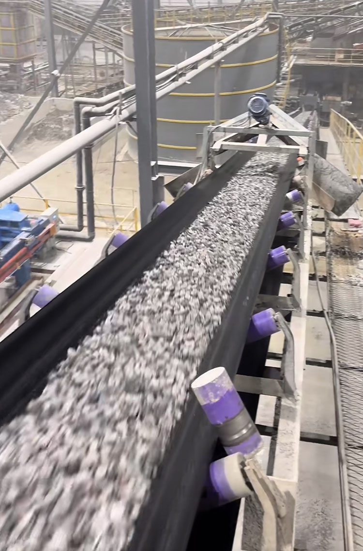 Aggregate crushing plant (1).jpg